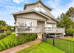 38 Wright Road, Point Chevalier, Auckland City, Auckland, 1022, New Zealand