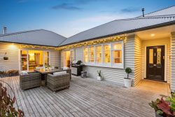 11 Olwyn Place, Greenhithe­, North Shore City, Auckland, 0632, New Zealand