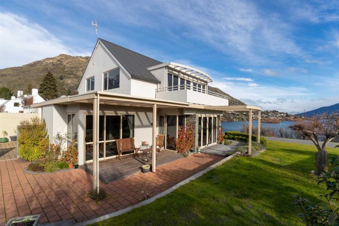 24 Boyes Crescent Frankton, Town Centre, Queenstown­-Lakes, Otago, 9300, New Zealand