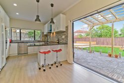19 Rosses Place, Pinehill, North Shore City, Auckland, 0632, New Zealand
