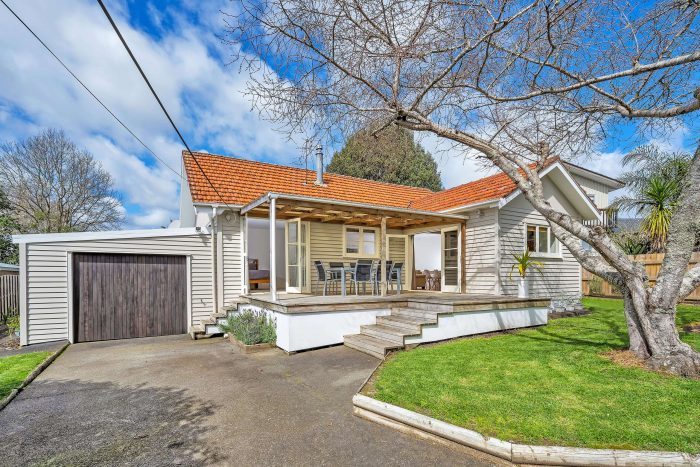 43 Cambridge Road, Riverhead, Rodney, Auckland, 0820, New Zealand