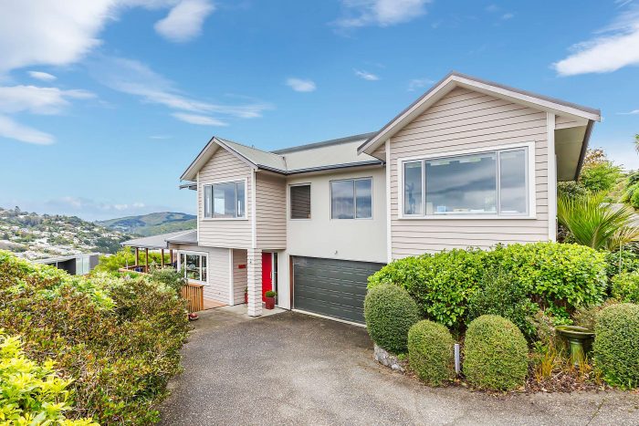 16 Captain Edward Daniell Drive, Ngaio, Wellington­, 6035, New Zealand