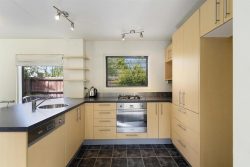 2/124 Burwood Road, Burwood, Christchur­ch City, Canterbury, 8083, New Zealand