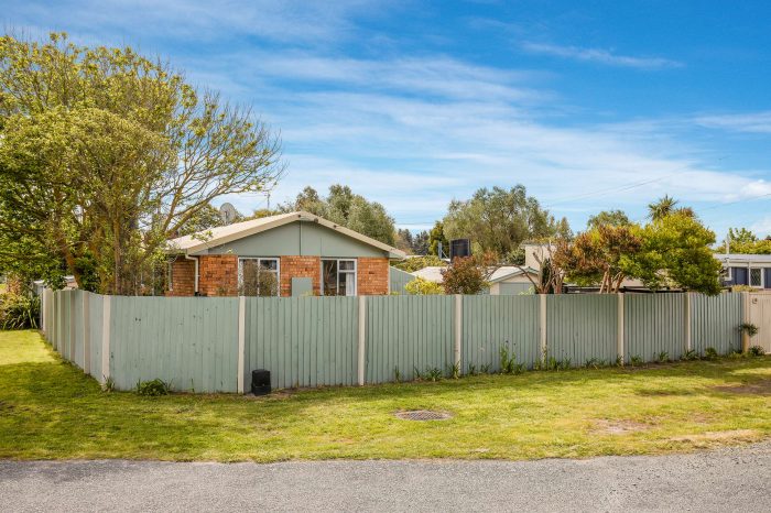 30 Chamberlai­n Avenue, Amberley Beach, Hurunui, Canterbury, 7481, New Zealand