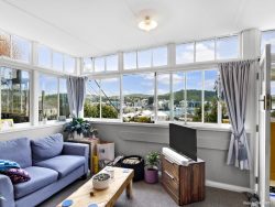 7 McIntyre Avenue, Mount Victoria, Wellington­, 6011, New Zealand