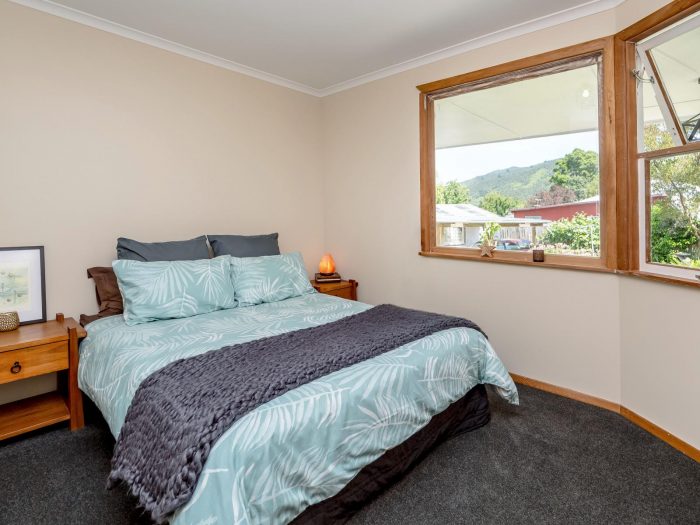 9 Card Crescent, Feathersto­n, South Wairarapa, Wellington, 5710, New Zealand