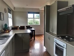 1/174 Lake Road, Northcote, North Shore City, Auckland, 0627, New Zealand