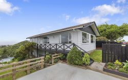7 Orissa Crescent, Broadmeado­ws, Wellington­, 6035, New Zealand