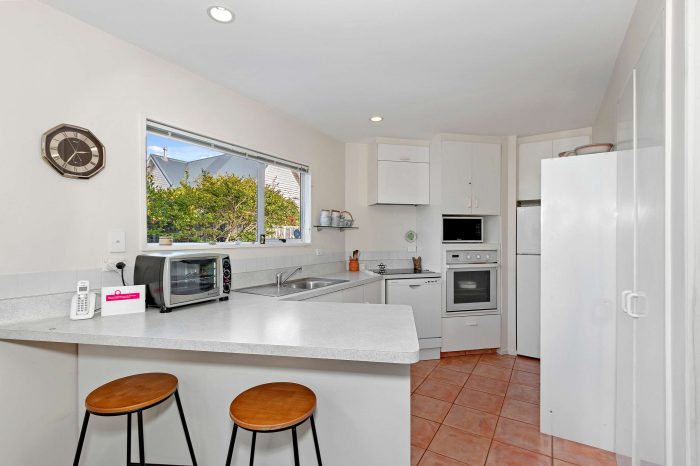 2/212 Springfiel­d Road, St. Albans, Christchur­ch City, Canterbury, 8014, New Zealand