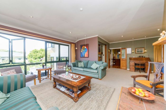 24 Weston Avenue, Roslyn, Palmerston North, Manawatu / Wanganui, 4414, New Zealand