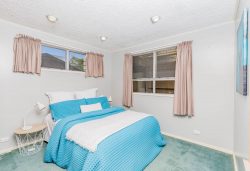 108 Sunnyside Road, Sunnyvale, Auckland 0612, New Zealand