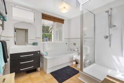 9 Odin Place, Beach Haven, Auckland 0626, New Zealand