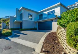 8 St Remy Lane, Redcliffs, Christchur­ch City, Canterbury, 8081, New Zealand