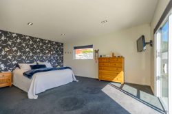 8 St Remy Lane, Redcliffs, Christchur­ch City, Canterbury, 8081, New Zealand