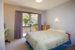 11 Roseneath Place, Cashmere, Christchur­ch City, Canterbury, 8022, New Zealand