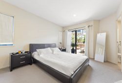 8 Breenagh Place, Massey, Auckland 0614, New Zealand