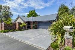 2 Oakwood Drive, Rangiora, Waimakarir­i, Canterbury, 7400, New Zealand