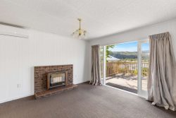 8 Lees Grove, Wainuiomat­a, Lower Hutt, Wellington, 5014, New Zealand