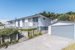 5 Maracas Crescent, Grenada Village, Wellington, 6037, New Zealand