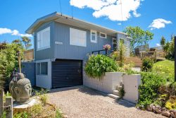 53 Ocean Road, Surfdale, Waiheke Island, Auckland, 1081, New Zealand