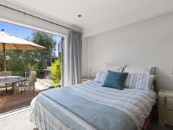 20 Pacific Parade, Surfdale, Waiheke Island, Auckland, 1081, New Zealand