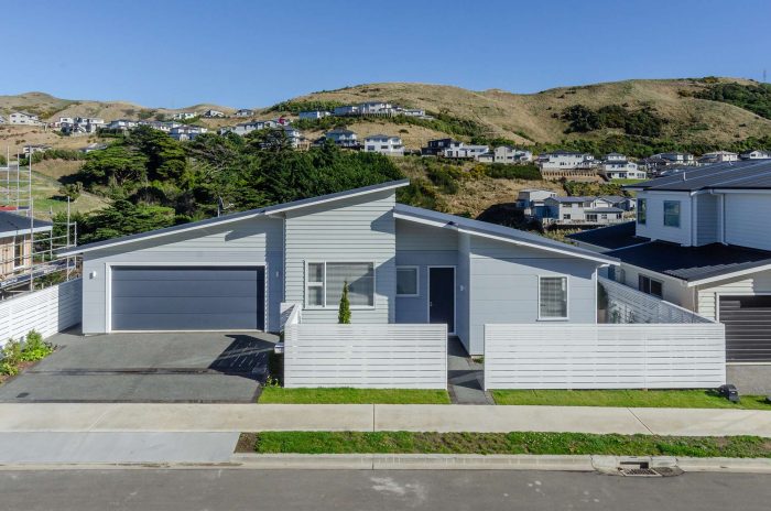 14 Farnworth Terrace, Churton Park, Wellington, 6037, New Zealand