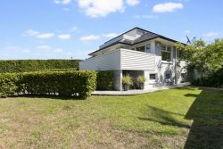 38 Churchill Road, Murrays Bay, North Shore City, Auckland, 0630, New Zealand