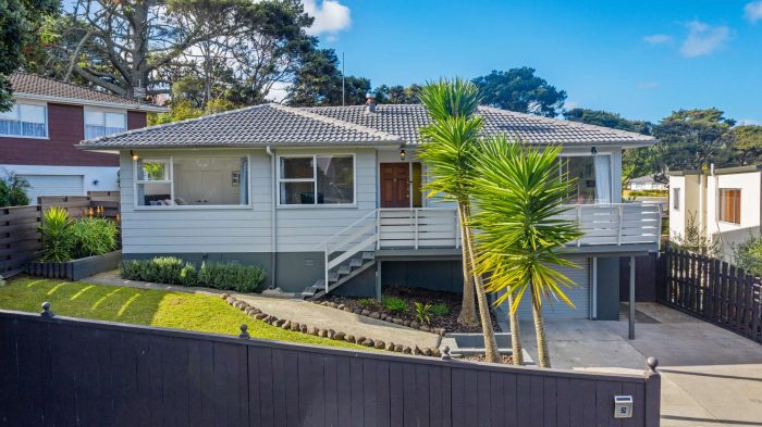 52 Easton Park Parade, Glenfield, North Shore City, Auckland, 0629, New Zealand