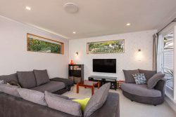 44 Homewood Crescent, Karori, Wellington, 6012, New Zealand