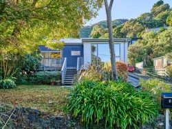 3 Kaitawa Road, York Bay, Eastbourne, Lower Hutt, Wellington, 5013, New Zealand