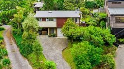 9 Menear Lane, Hillcrest, North Shore City, Auckland, 0627, New Zealand