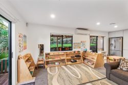 2/19 Fernwood Grove, Glenfield, North Shore City, Auckland, 0629, New Zealand