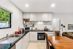 2/19 Fernwood Grove, Glenfield, North Shore City, Auckland, 0629, New Zealand