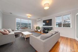 23 Taylor Terrace, Tawa, Wellington, 5028, New Zealand