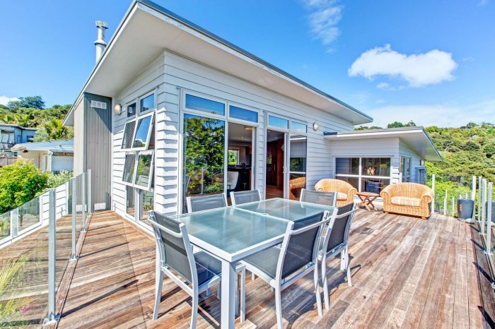 28 Victoria Road North, Onetangi, Waiheke Island, Auckland, 1081, New Zealand