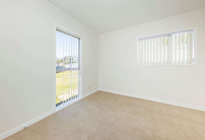 68 Chelburn Crescent, Mangere East, Auckland 2024, New Zealand