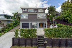 1/43 Shanaway Rise, Hillcrest, North Shore City, Auckland, 0627, New Zealand