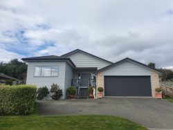 18 Lithgow Drive, Otamatea, Whanganui, Manawatu / Whanganui, 4500, New Zealand