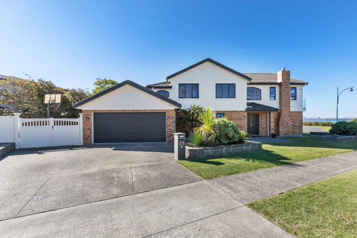 23 Waikura Drive, Te Atatu Peninsula, Waitakere City, Auckland, 0610, New Zealand