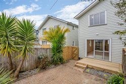 8/6 John Jennings Drive, Albany, North Shore City, Auckland, 0632, New Zealand