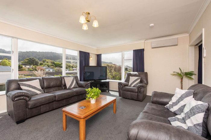 5 Somerville Terrace, Tawa, Wellington, 5028, New Zealand