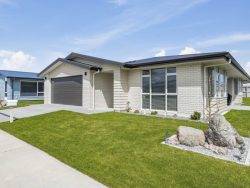 33 Noumea Drive, Rangatira Park, Taupo, Waikato, 3330, New Zealand