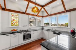 83 Bell Road, Remuera, Auckland 1072, New Zealand