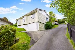 1/123 Spinella Drive, Glenfield, North Shore City, Auckland, 0629, New Zealand