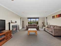 6 Cornice Place, Flagstaff, Hamilton, Waikato, 3210, New Zealand