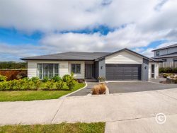 1 Stony Hill Place, Grenada Village, Wellington, 6037, New Zealand