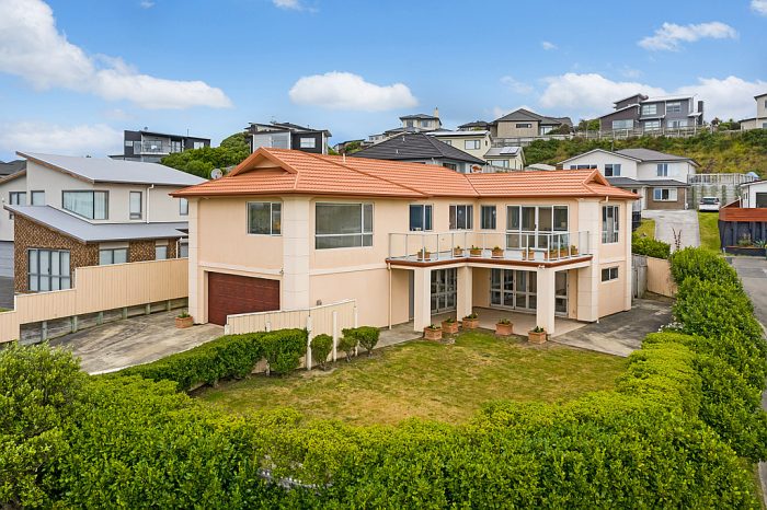 15 Aspiring Terrace, Aotea, Porirua, Wellington, 5024, New Zealand