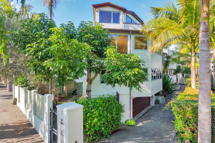 1/8 Sarsfield Street, Herne Bay, Auckland, 1011, New Zealand