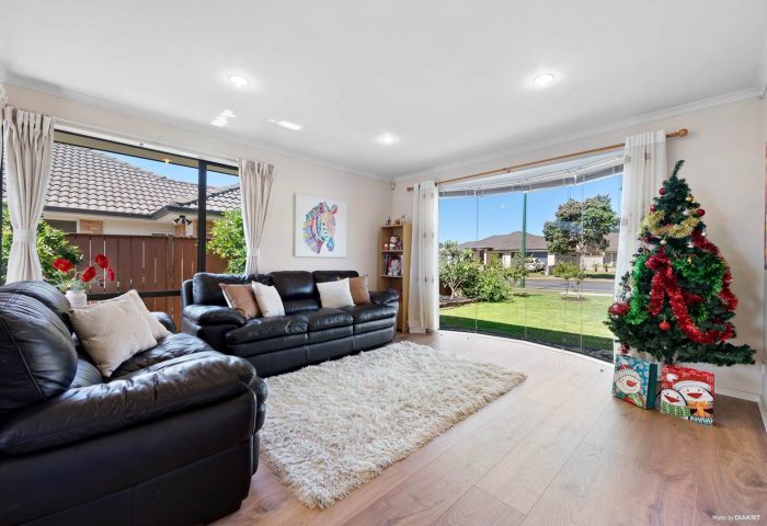 213 Kilkenny Drive, Dannemora, Manukau City, Auckland, 2016, New Zealand