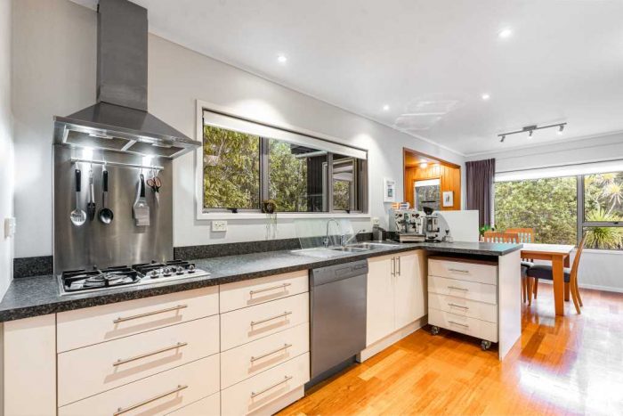 22 Saddleback Rise, Murrays Bay, North Shore City, Auckland, 0630, New Zealand